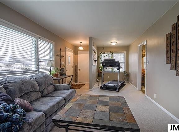 5th image of 3450 Loren Dr