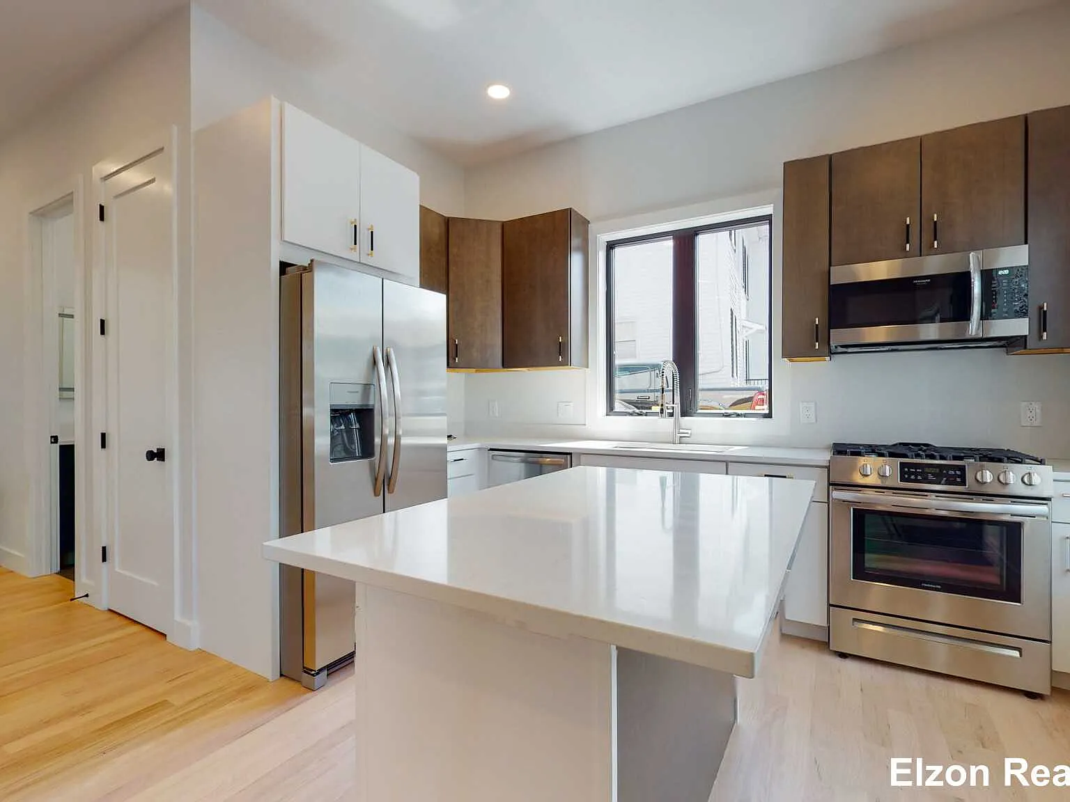 6 bed, $9,000 — Photo 2