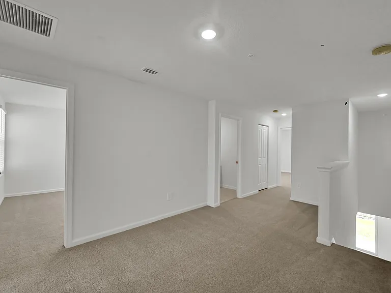 575 Salisbury Cir — Photo 18
