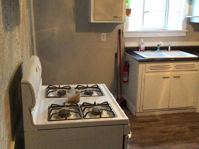 520 Woodvale Ave — Photo 5