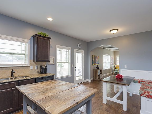 2nd image of 2313 Fox Creek Dr