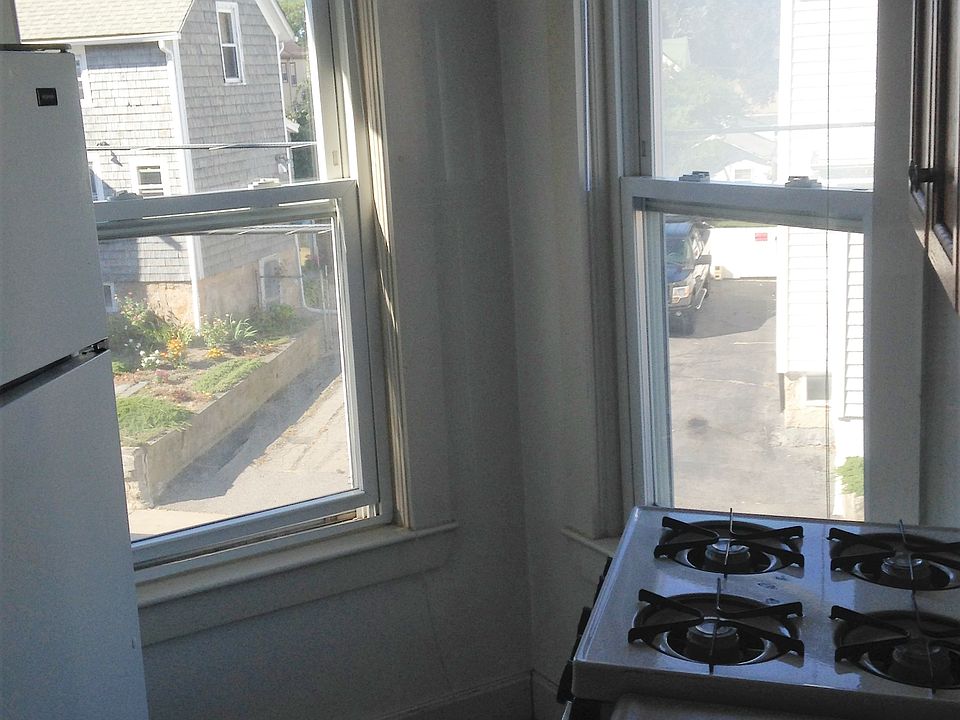 2nd image of 378 North St APT 1