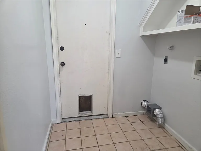 5218 Lethaby Dr — Photo 19