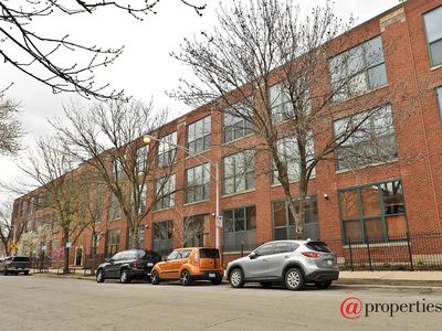 2650 W Belden Ave APT 310, Chicago, IL, 60647
