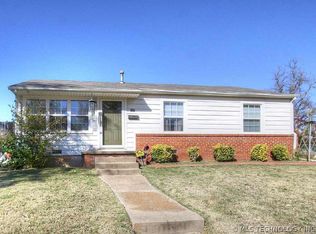 907 Forest Dr, Sand Springs, OK 74063