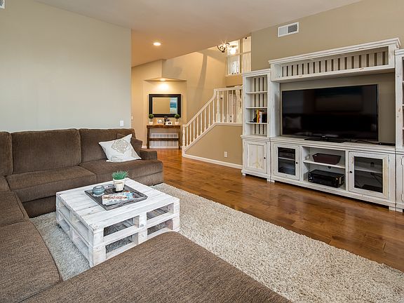 5th image of 2082 Aspen Ct