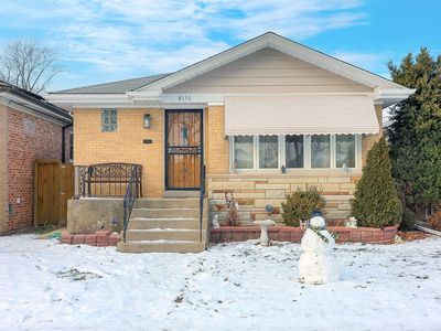 8150 W Addison St, Chicago, IL, 60634