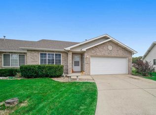 1407 Rokosz Ln, Dyer, IN 46311