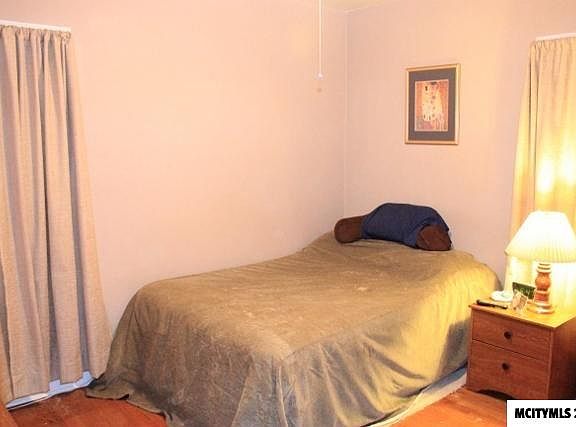 5th image of 509 N Jackson Ave