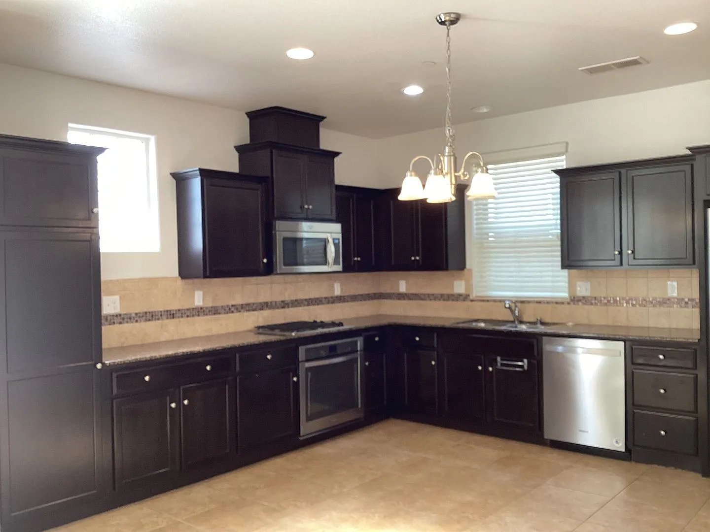 2456 - Dhillon — Photo 3