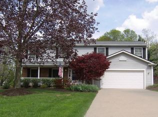 7651 White Oak Dr, Solon, OH 44139