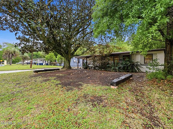 3rd image of 1134 CARTHAGE Drive