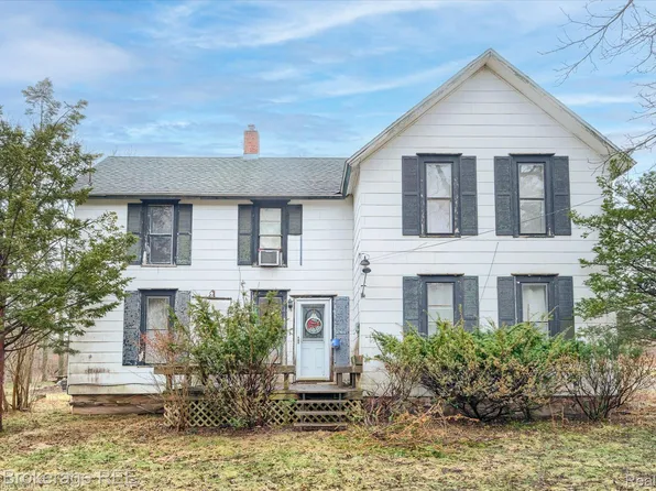 4422 N Lapeer Rd, Columbiaville, MI 48421