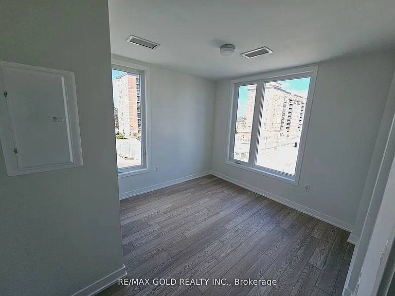 3401 Ridgeway Dr #411 — Photo 7