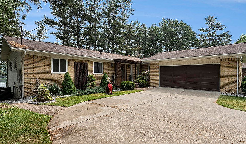 1st image of 11454 Oakwood Dr
