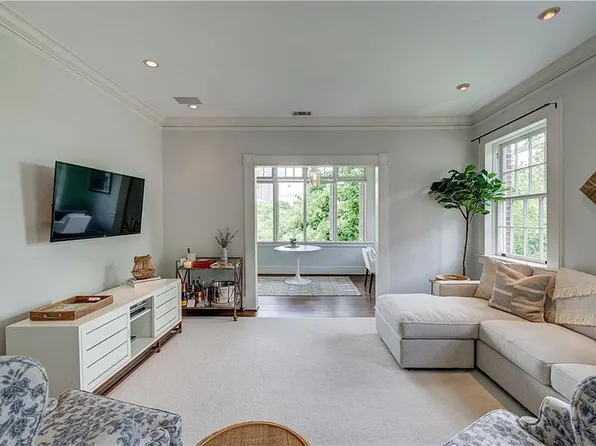 (undisclosed Address), Chicago, IL 60652