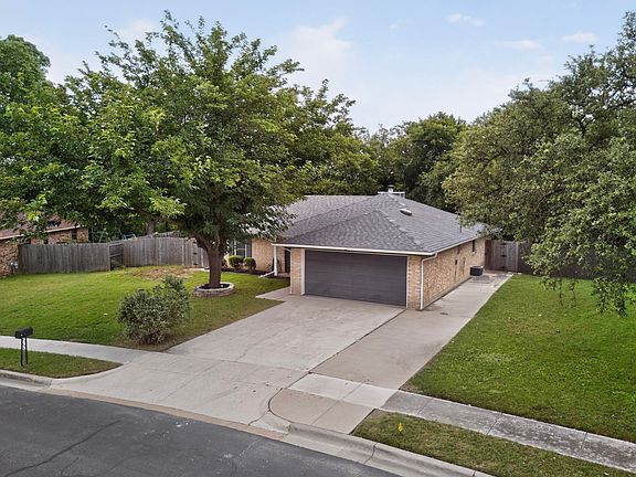 2nd image of 424 Ferenz Ave