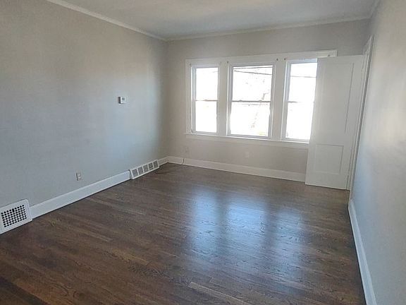 3rd image of 9705 Loretta Ave APT 4