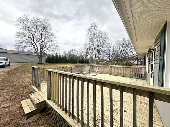 2nd image of 4625 Grassy Ln