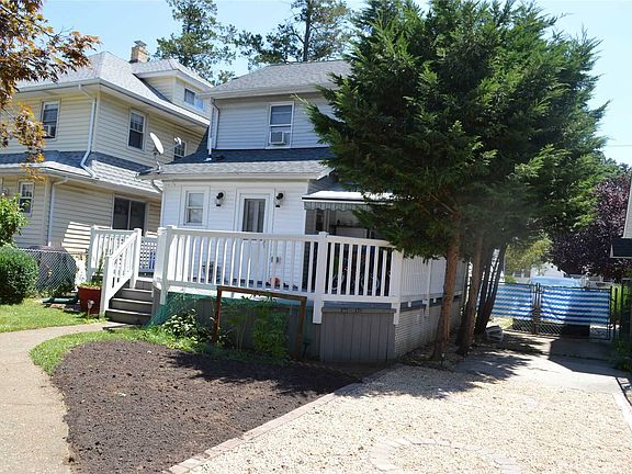 2nd image of 140 N Cottage St