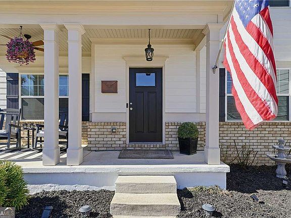 4th image of 705 Owens Cir