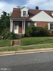 454 W King St, Strasburg, VA, 22657