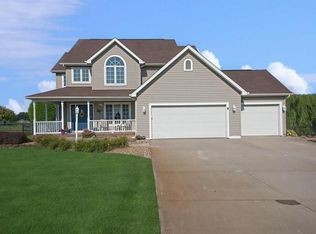 4726 Lisa Ct, Saint Joseph, MI