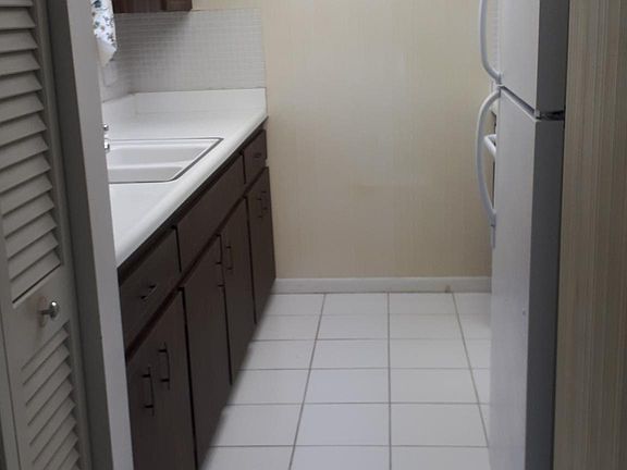 3rd image of 1845 S Highland Ave APT 3
