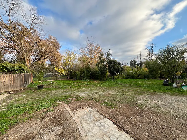 1310 Los Robles Blvd #B — Photo 7