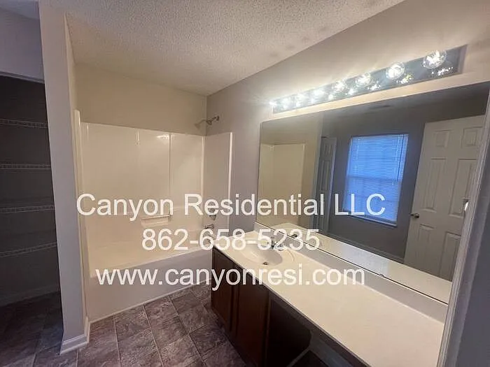 223 Julian Pond Ln — Photo 20