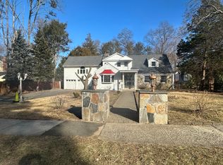 45 Woodmere Rd, Stamford, CT 06905