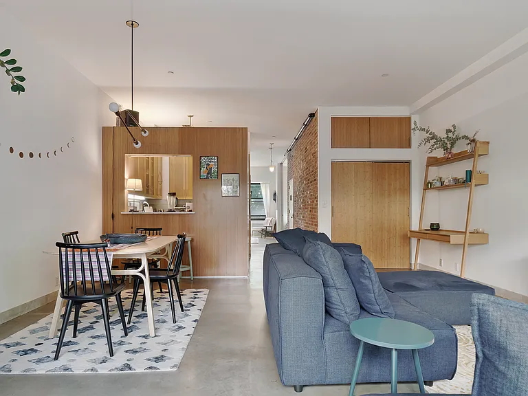 39 Carroll St #2 — Photo 4