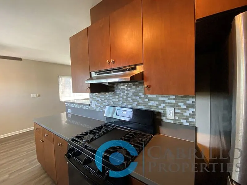 1 bed, 1.0 bath, $2,200 — Photo 2