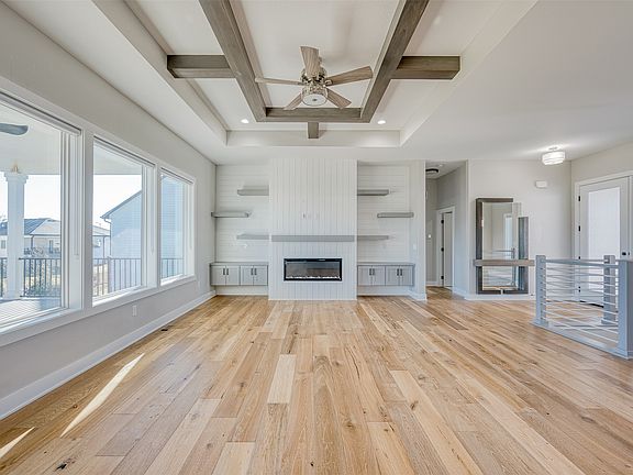 4th image of 2901 NE Cherry Ct