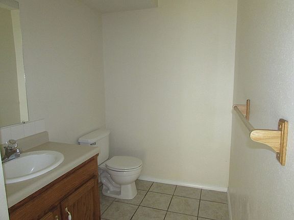 3rd image of 20115 Salina Rd APT 2