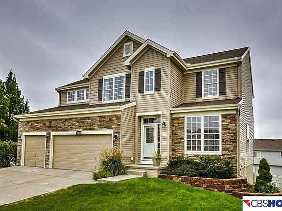 2nd image of 16115 Woodcrest Cir