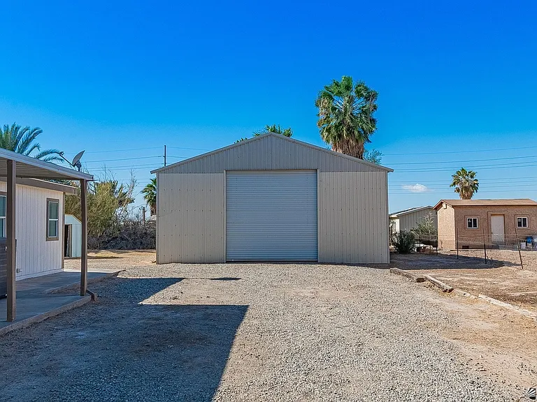 12546 S Cortez Ave — Photo 21