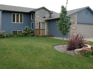 5701 W Bakker Park Dr, Sioux Falls, SD 57106