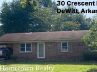30 Crescent Park Dr, Dewitt, AR 72042