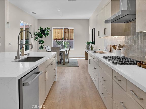 4th image of 3731 Siembra Rd