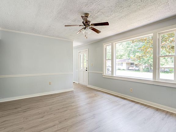 5th image of 307 Petal Dr