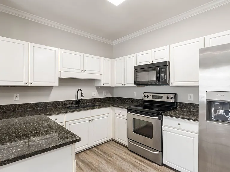 2031 Stone Brook Dr — Photo 12
