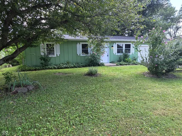 751 Circle Ct, New Whiteland, IN 46184