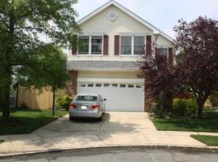 9 Tall Oaks Ct, Old Bridge, NJ 08857