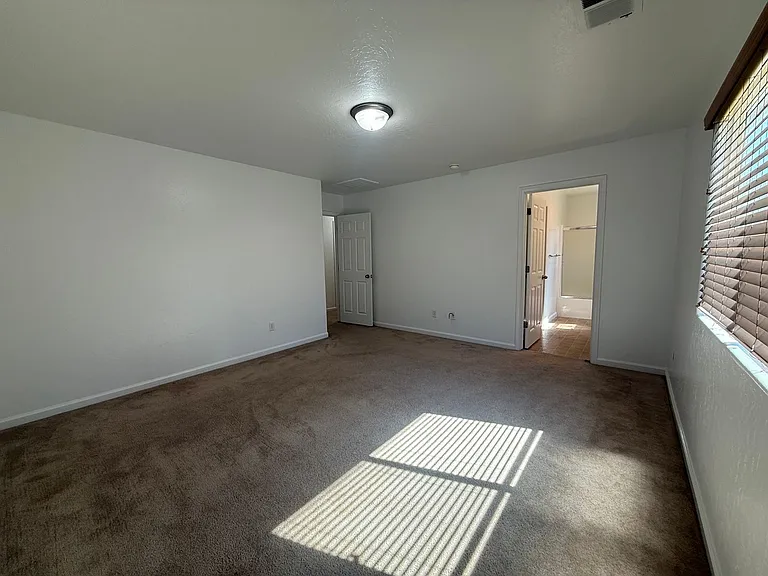 3331 N Linda Vista St — Photo 22