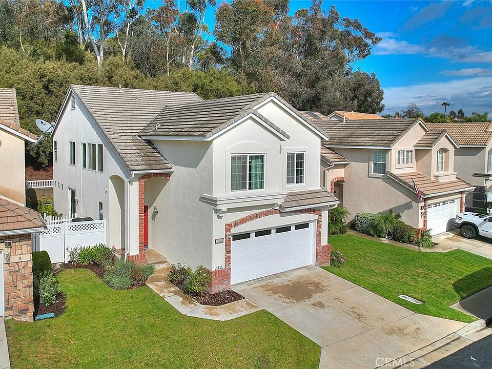 1st image of 2762 La Salle Pointe
