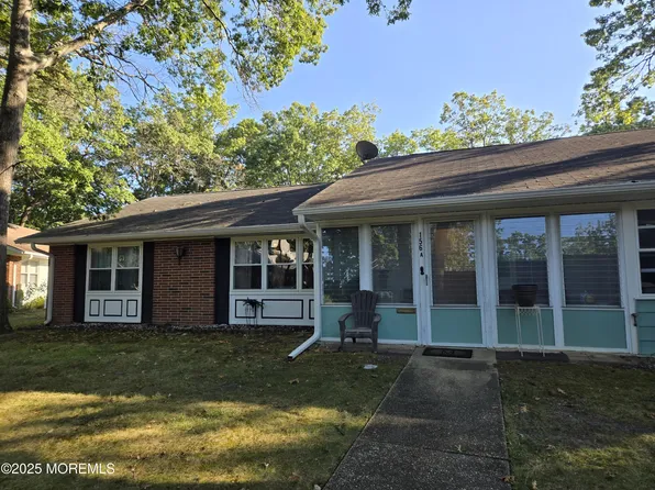 156A Gramercy Court, Lakewood, NJ 08701