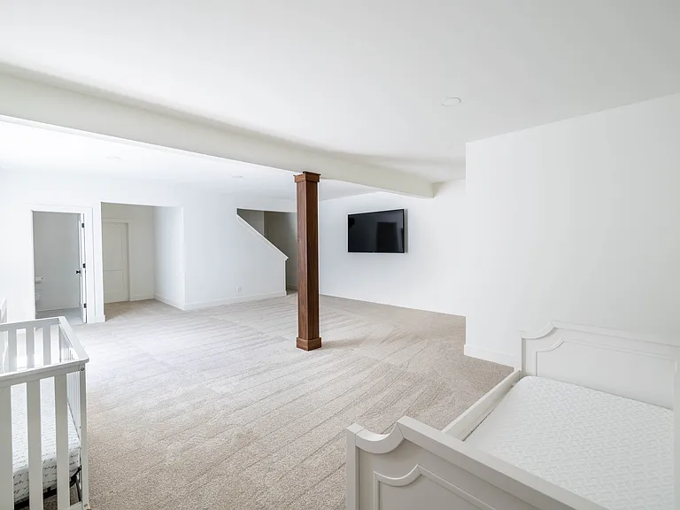 2020 Columbia Ave — Photo 32