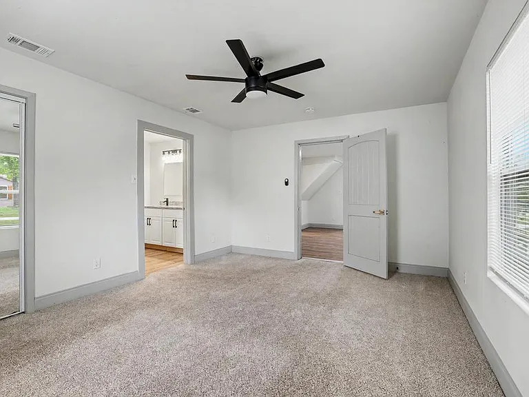 1320 S 7th Ave — Photo 9