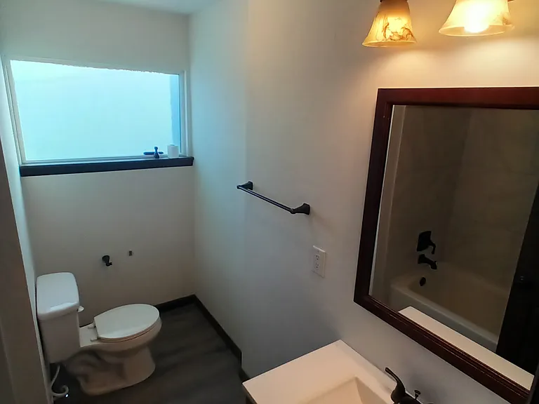 1211 Florence Ave — Photo 12